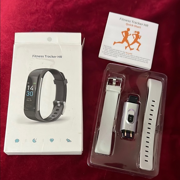 Black Smartwatch with Sleek Design and Breathable Band - Picture 2 of 3